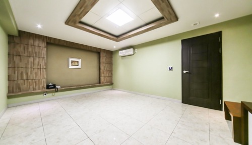 Room (Ondol (large))
