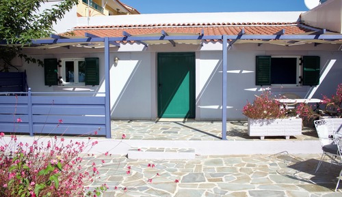 Studio, Garden View
