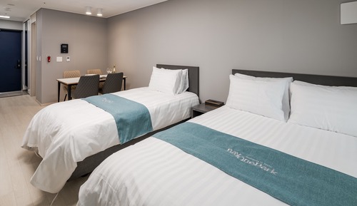 Standard Double Room (B)