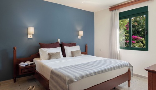 One Bedroom Apartment with Private Pool