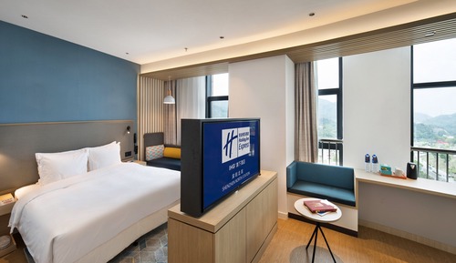 Suite, 1 King Bed