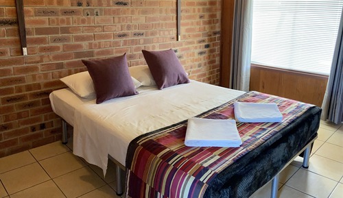 Queen Bed 2 People Room