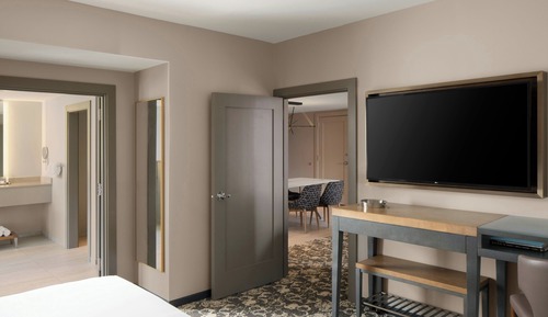 Suite, 1 Bedroom, Non Smoking, City View
