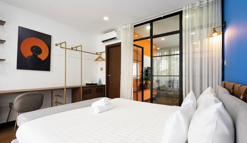 Executive Studio Suite