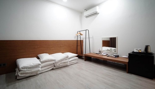Room (Ondol)