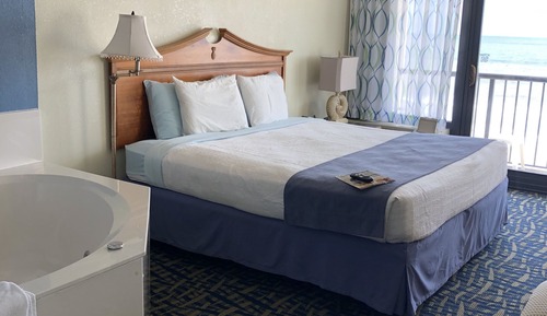 Suite, 1 King Bed, Jetted Tub
