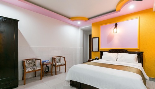 Superior Queen Room
