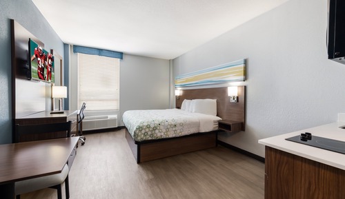 Studio, 1 King Bed, Non Smoking