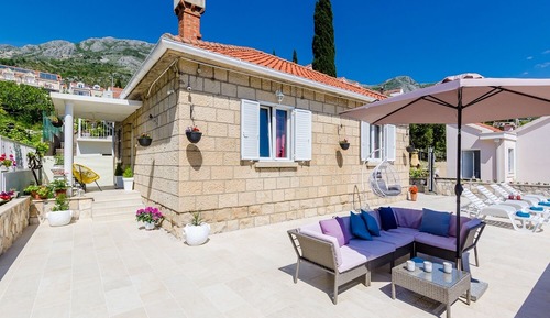 House (Three Bedroom Holiday Home)