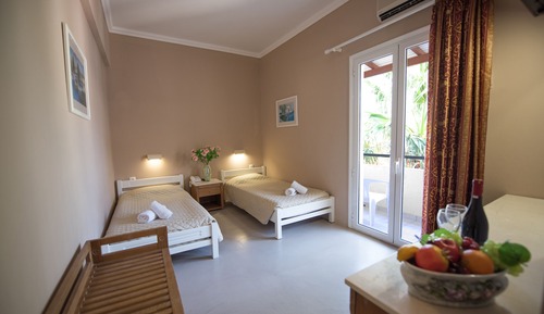 Standard Double Room Single Use, Garden View