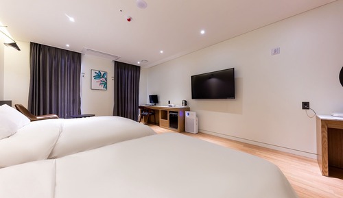 Room (Twin Business)