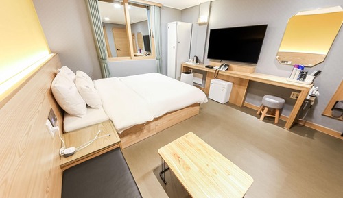 Room (Standard King (Ace Bed-High-end Hybri)