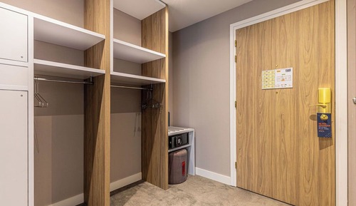Standard Room, 1 Queen Bed, Accessible