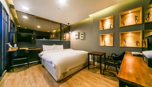 Room (Standard room)