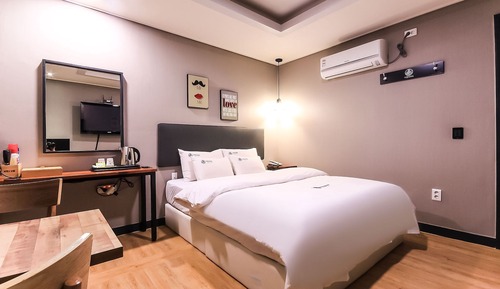 Room (Standard room)