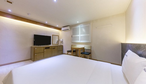 Room (Standard Room A (OTT))