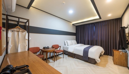 Room (Deluxe Double)