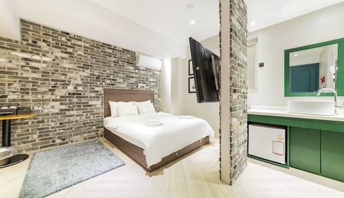 Room (Semi-Suite room (2PC))