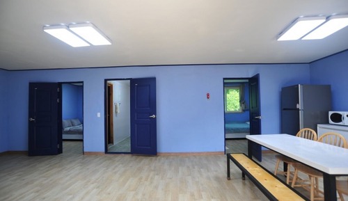 Room (Bongseonhwa)