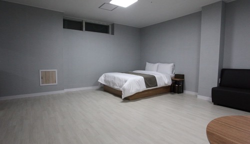 Room (Party Room (Phone Inquiry) (2 Bedroom)