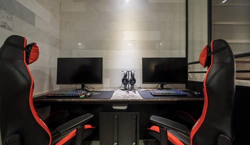 Room (Gaming suite (no smoking room))