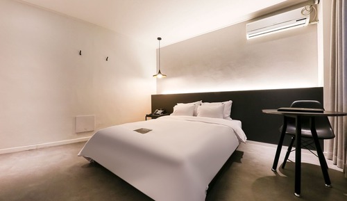 Room (Standard room)