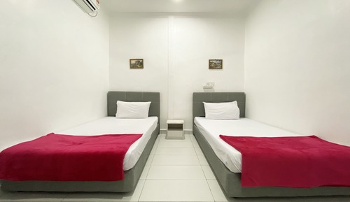 Twin Room, Private Bathroom