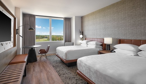 Club Room, 2 Queen Beds, Non Smoking, Golf View