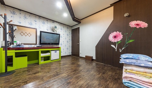 Room (Ondol General)