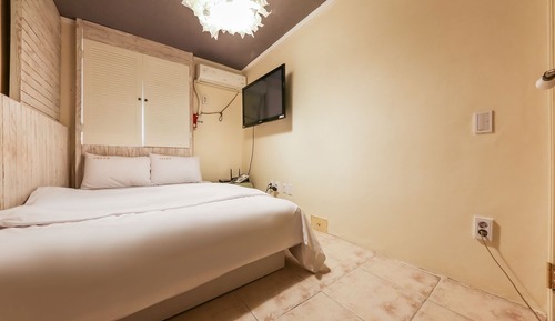 Room (Standard room B)