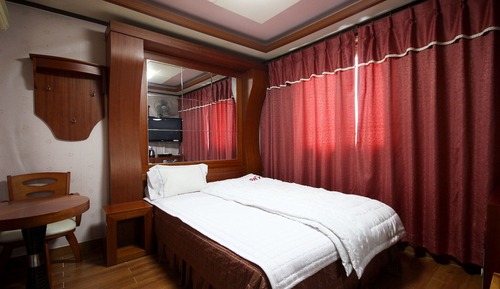 Room (Special Room)
