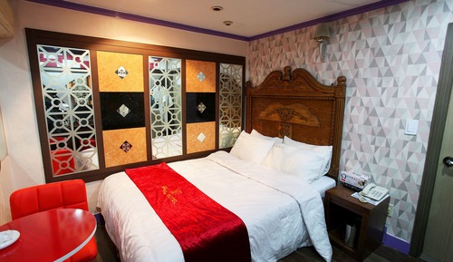 Room (Standard room B)