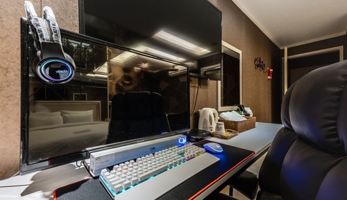 Room (Standard B (1 high-end PC NETFLIX vie)