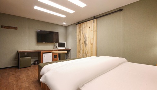 Room (Standard  Super Special Price (OTT))