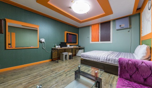Room (Standard room)