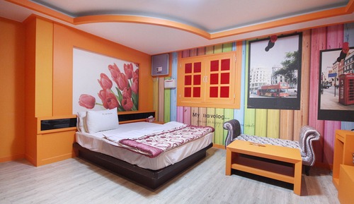 Room (Deluxe room)