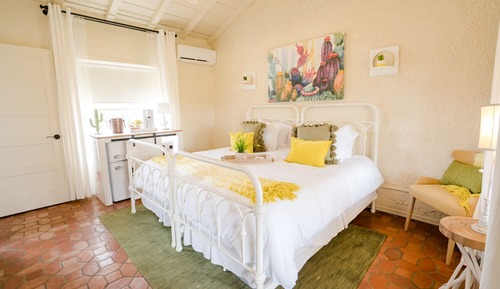 Deluxe Room, 1 King Bed