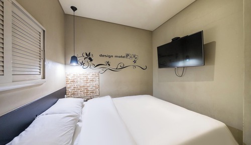 Room (Event Room - No parking (walking only)