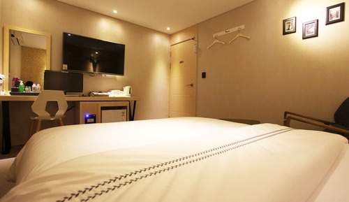 Room (Special Room - Walkie Special)