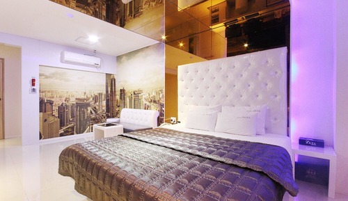 Room (VIP)