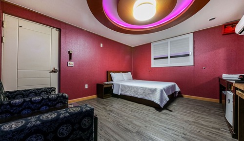 Room (Special Room)