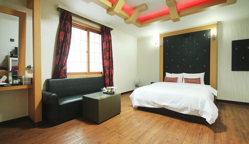 Room (Standard Room)