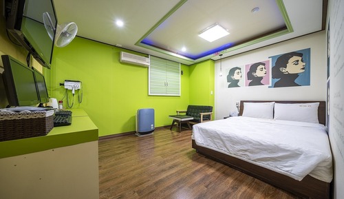 Room (Semi-Special Room (OTT))