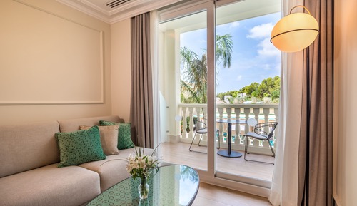Junior Suite, Balcony (2 Adults + 2 Children)
