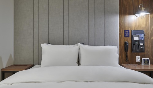 Room (PREMIUM GAME (King bed/55"TV/Intel i5)