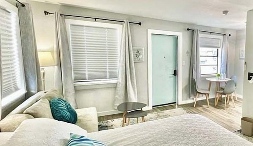 Standard Studio Suite, Non Smoking (Golden Beach Suite)