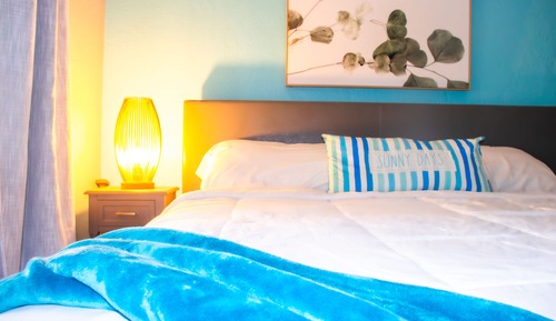 Standard Room, 1 King Bed, Non Smoking (Lagoon Suite)