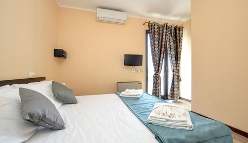 Standard Room, 1 Bedroom, Garden View