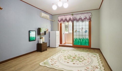 Room (105 Ondol)