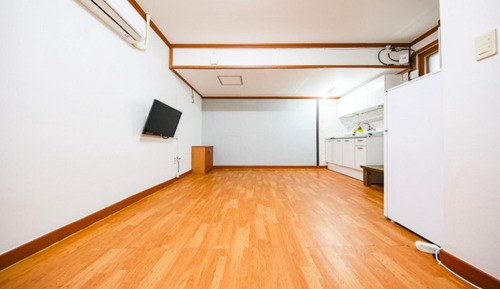 Room (Room 101)